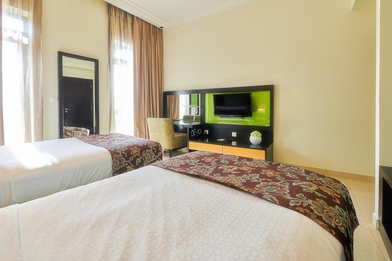 Bahi Ajman Palace Hotel エクステリア 写真 A room at the hotel