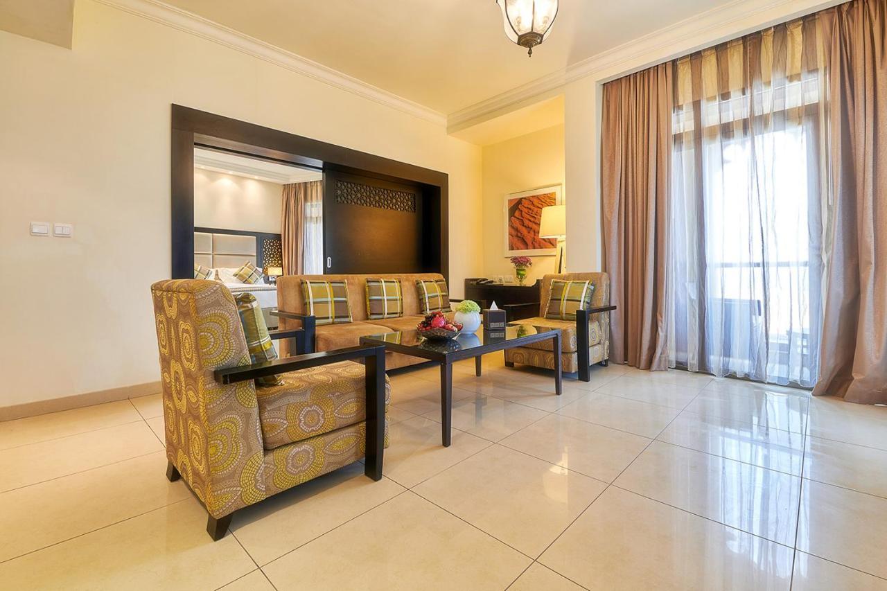 Bahi Ajman Palace Hotel エクステリア 写真 Living room