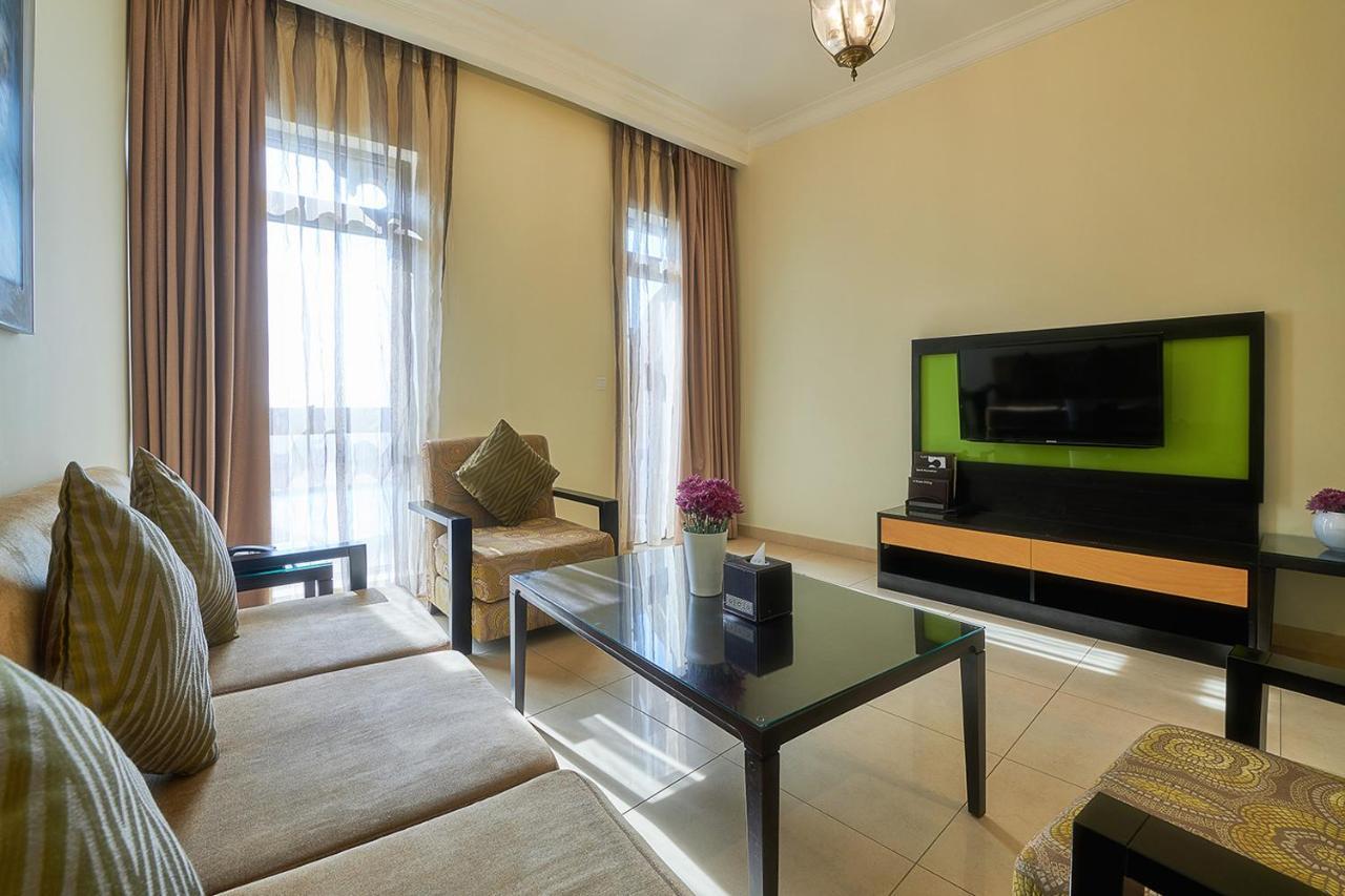 Bahi Ajman Palace Hotel エクステリア 写真 Living room